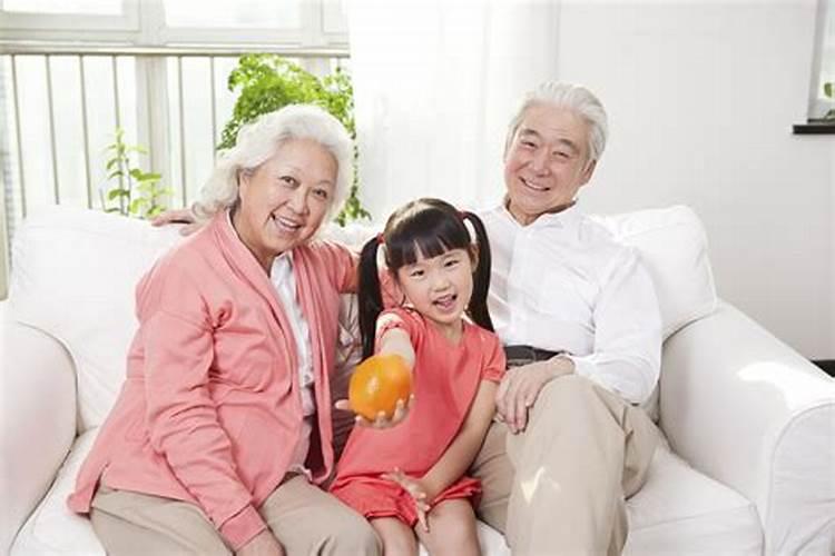 有没有一种说法是孙子跟奶奶八字相克？