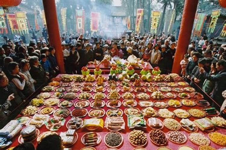 春节为去世的人摆什么贡品 过年给去世的人上供摆什么