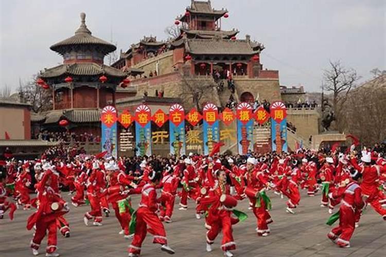 陕北的哪些习俗？简短的 100多字的