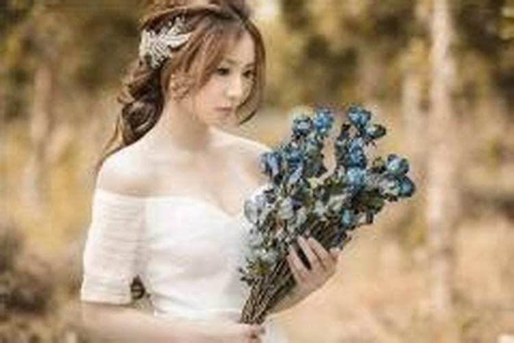 梦到自己喜欢的女人是什么意思？