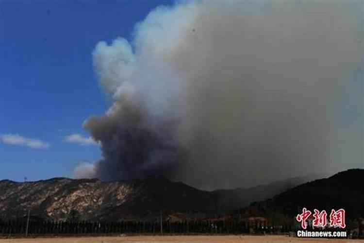 中元节当天能去上坟烧纸吗 中元节当天能不能去上坟烧纸