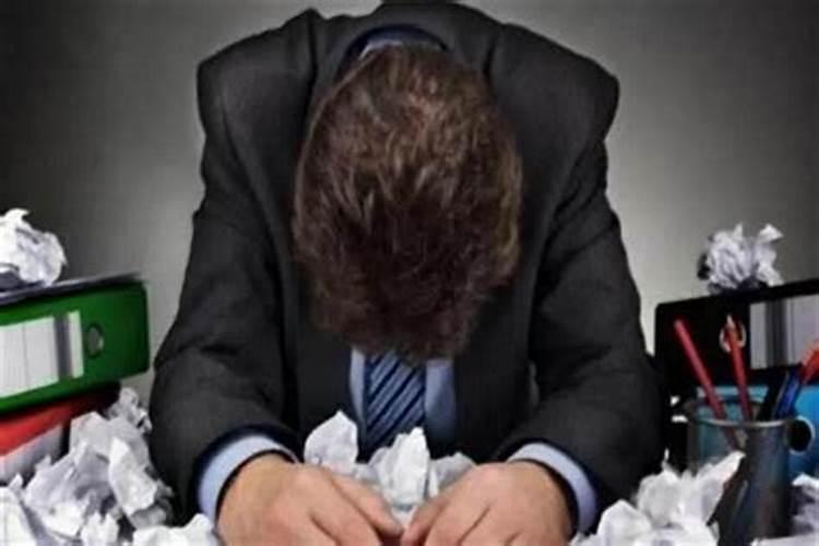 梦见已经死去的父亲还活着,梦见爸爸还活着预示什么