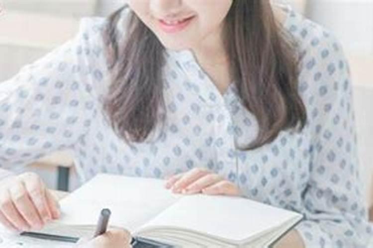 梦见女同学与我亲密