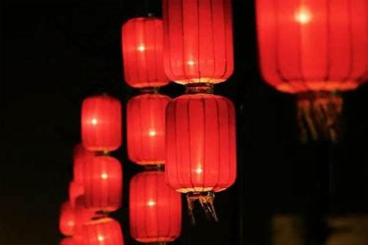 室内喜庆挂件什么时候才能取下来