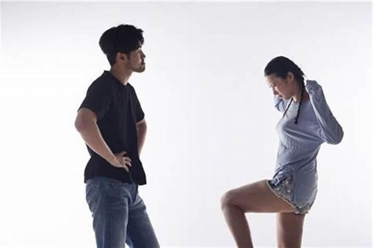 女人梦见老公和别人吵架什么意思