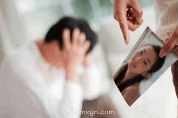 梦到老公出轨离婚预示什么