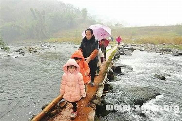 女人梦见坟墓,是吉还是凶？