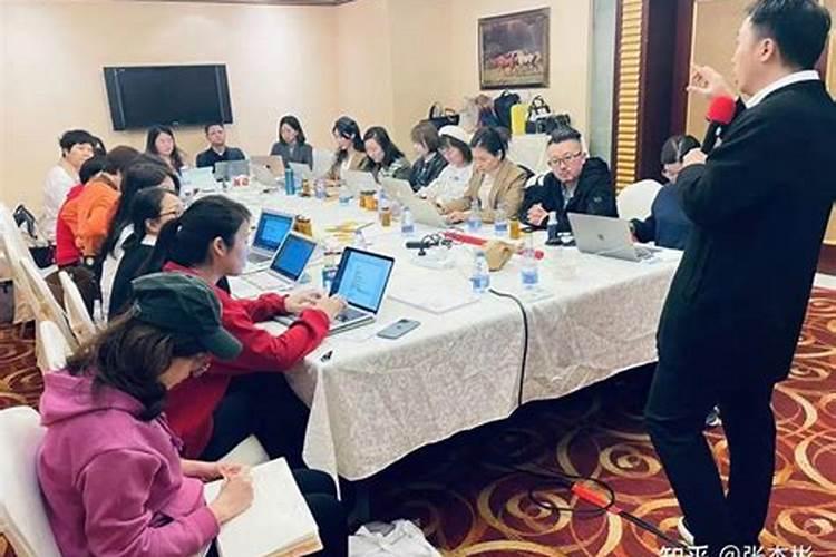 狮子座女生性格特点 狮子座女生性格的优缺点