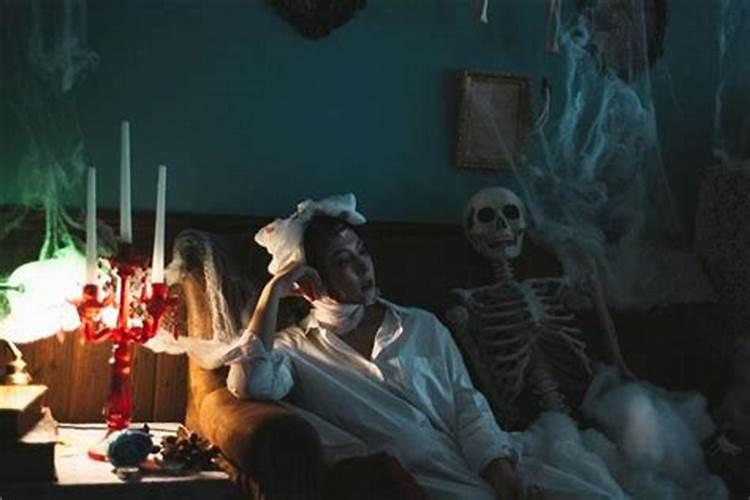 做梦时经常梦到死去的人是怎么回事？