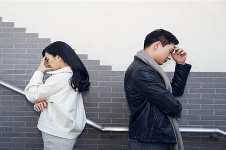 梦见前男友和他的现任女友