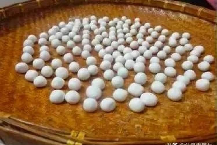 梦见死去的亲人诈尸的预兆