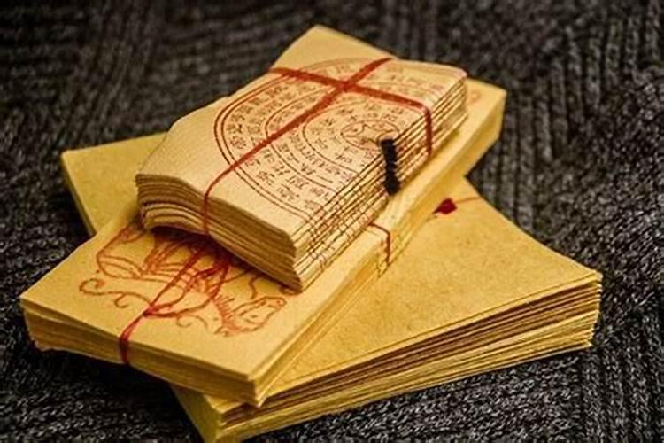 梦见现在活着生病的奶奶死了的预兆