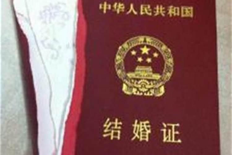 我国传统观的“七夕”节是为了纪念那两位人物的爱情故事