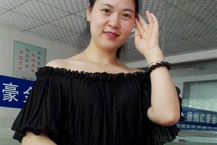 女人中年丧偶是什么命