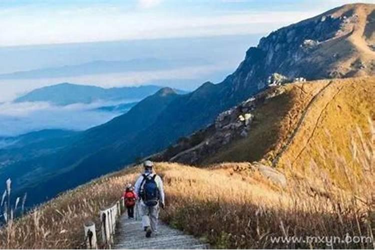 为什么会梦见爬山 梦到爬山是什么意思