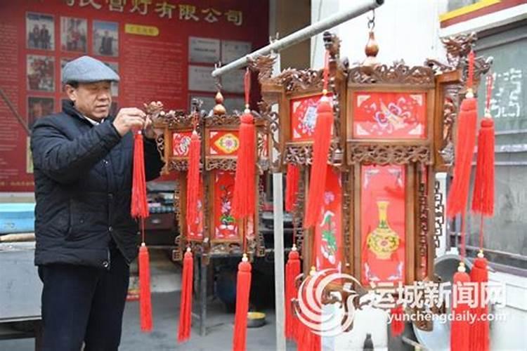 我是1976年正月初二生的,求大师给算算我五行是什么命