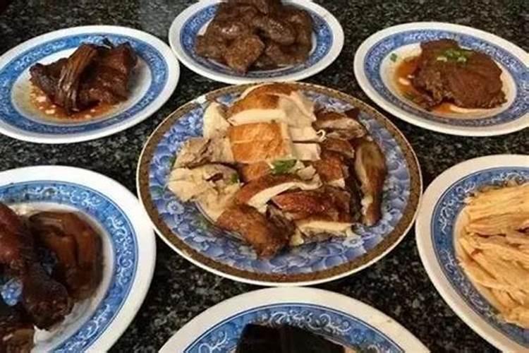 本命年必须穿红色内衣内裤吗 本命年戴红绳同样避邪提运？
