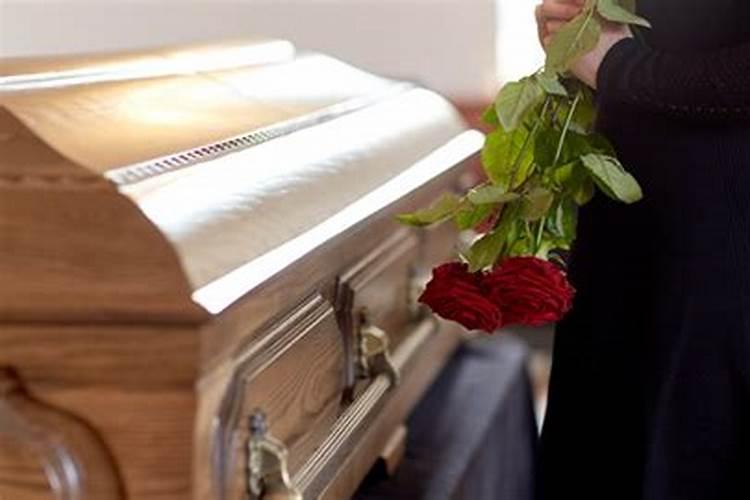 梦见和死去的父亲吵架是什么兆头