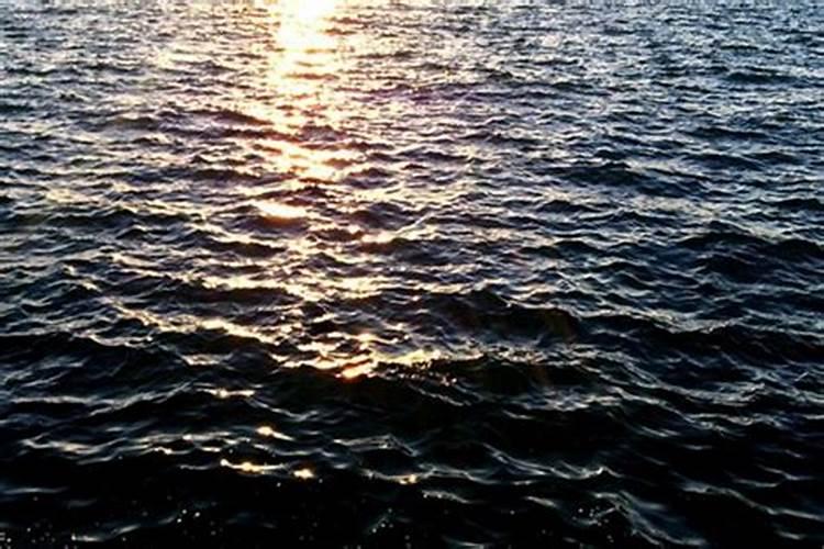 梦见了混浊的水的预兆