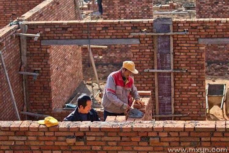 2025年是什么年五行属什么
