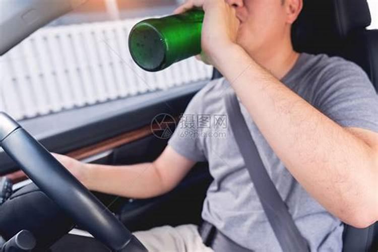 梦见老爸开车闭着眼睛开的预兆