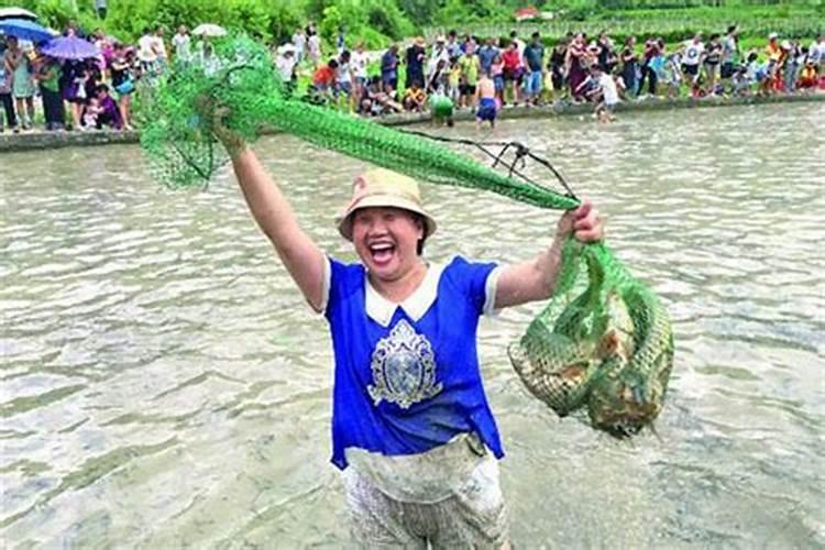 梦见抓小鱼是什么意思