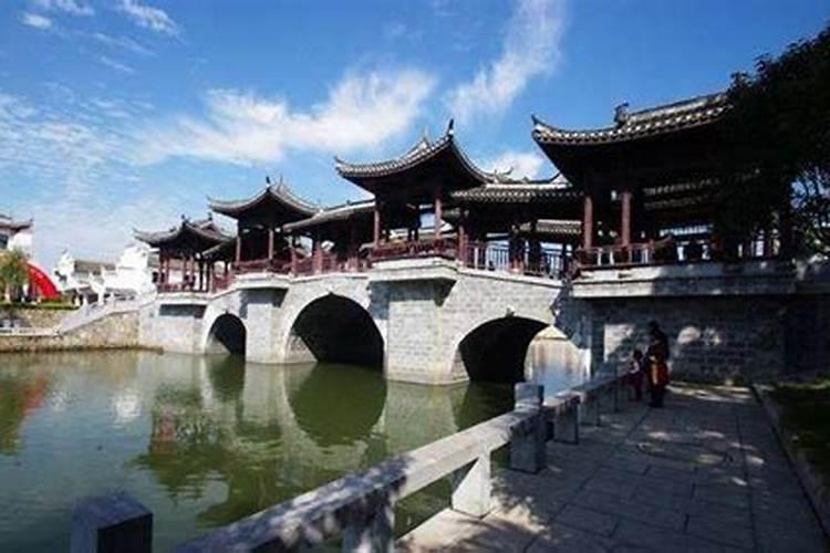 清明节想出去玩,在淮北读书。有什么经济点的方案？