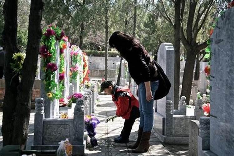 梦见脚受伤是什么预兆