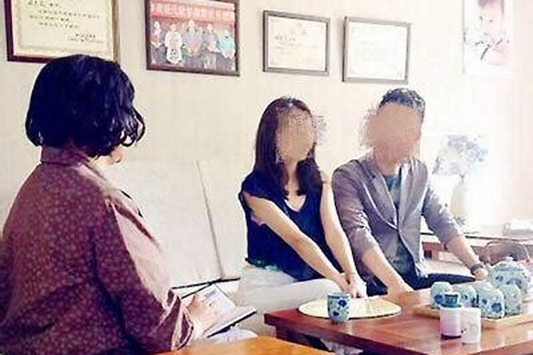 梦见两个姐姐来我家做客