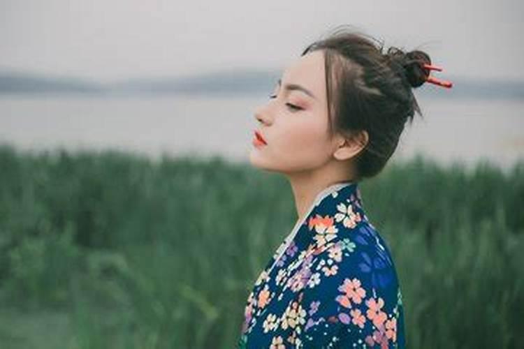 我是77年6月17日(农历5月初1早10:20分出生)看看什么命