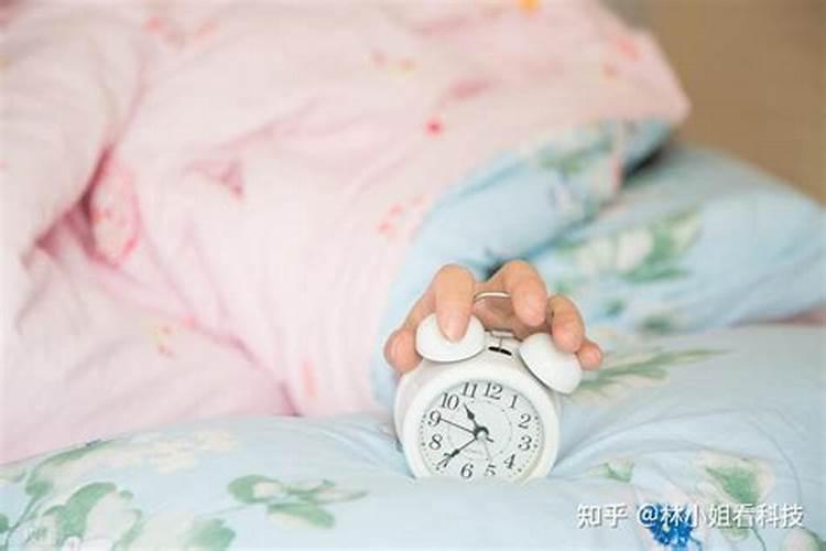 男方要女方的生辰八字,书写格式怎样？来一个样本。