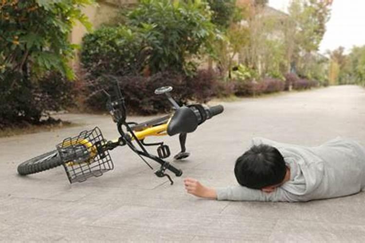 被小人陷害的心情说说 形容被小人陷害的说说范例
