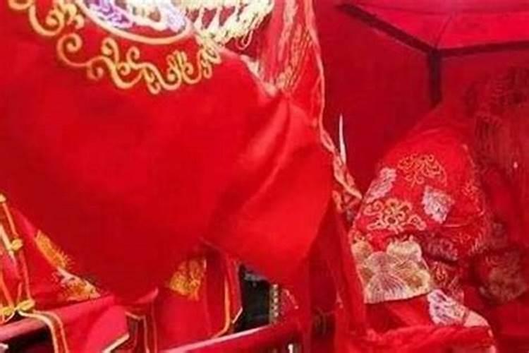 梦见亲戚家盖房子的预兆