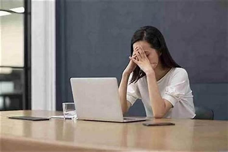 梦见大海里漂浮着几具死尸慢慢向我漂向我,怎么解梦