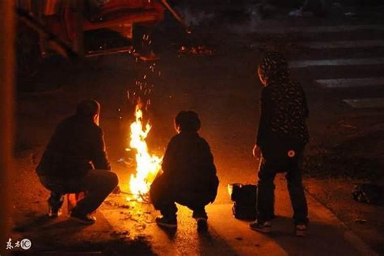 七夕是阴历还是阳历 七夕节是阴历过还是阳历过