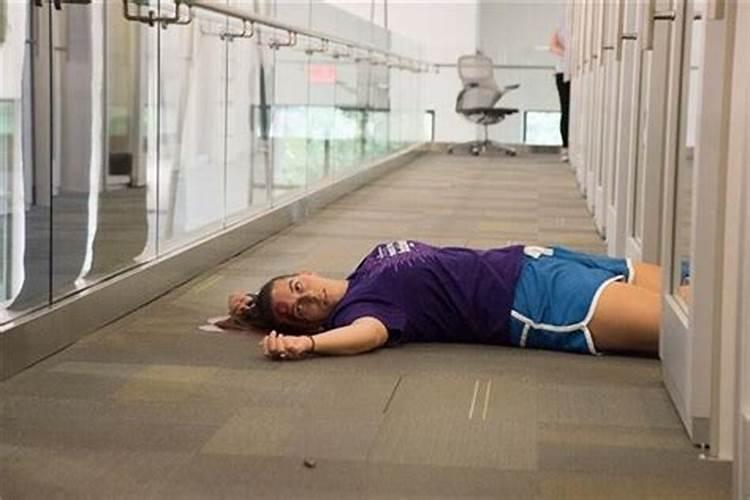梦见妻子被人所杀而出血
