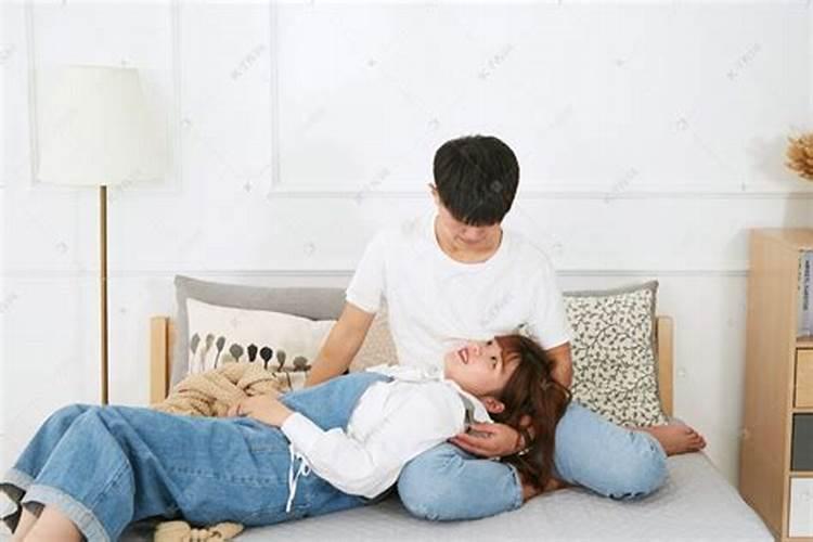 梦见躺在男人怀里有什么预兆？是什么意思？