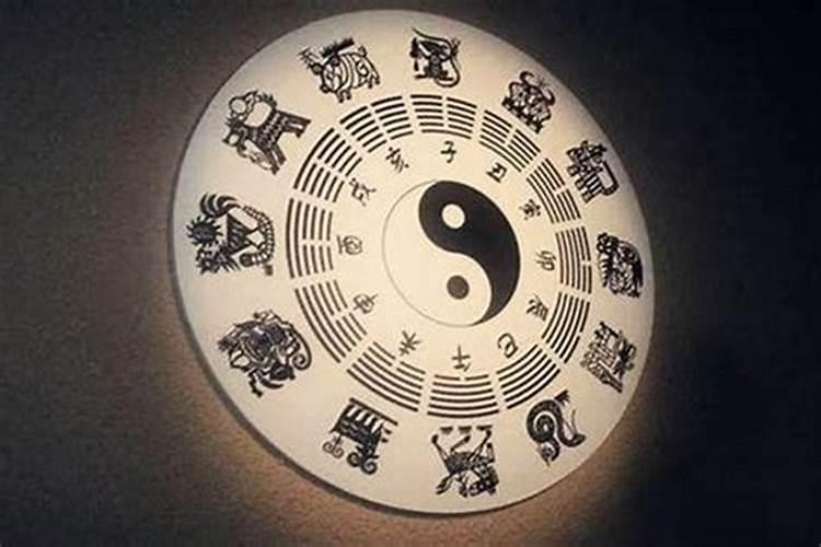 孕晚期梦到自己生了个男孩