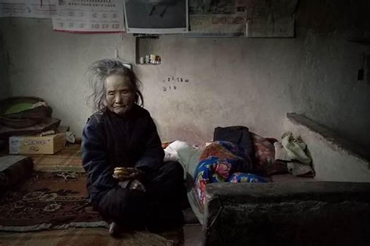梦见老太婆是什么意思