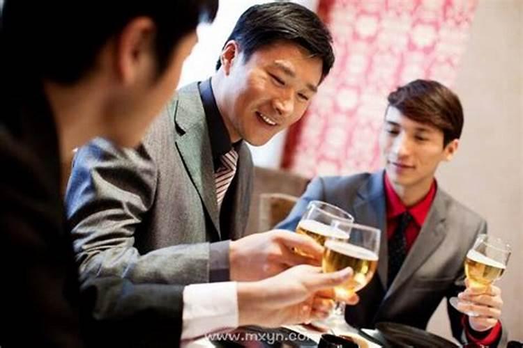 梦见与老板吃饭的预兆