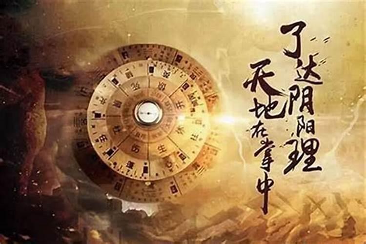 七月十五,路边祭祀,纸钱这样烧,故人才能收到。否则白费心思