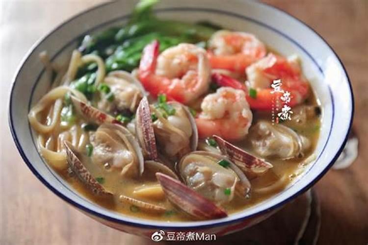 梦见蛇追人跑是什么意思？