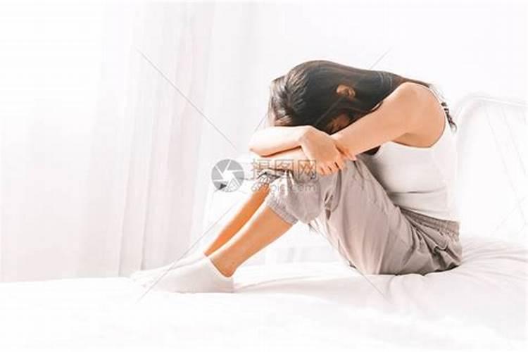 梦见床上有个不认识的女人是什么意思