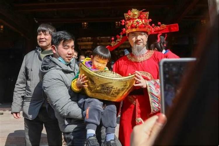 正月初五供的是哪路财神 ？