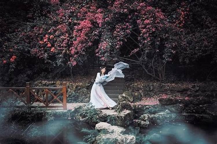 梦见母亲死了自己哭得很伤心