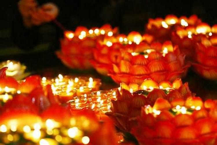元宵节为什么要送坟灯 上坟送灯用几个