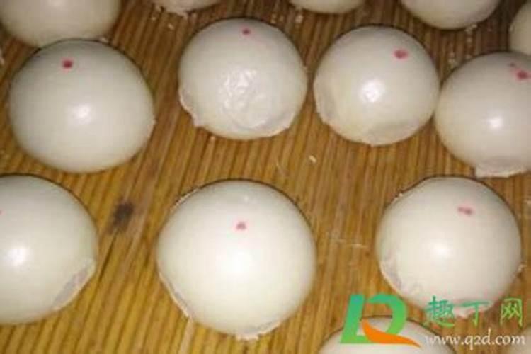 清明上坟用的馒头点红点还是黑点