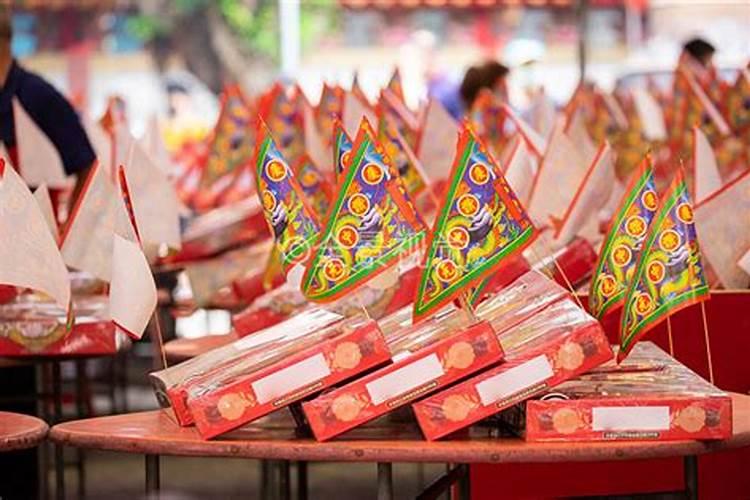 中元节可以扫墓吗