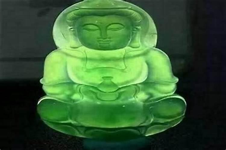 属蛇的戴什么防小人最好