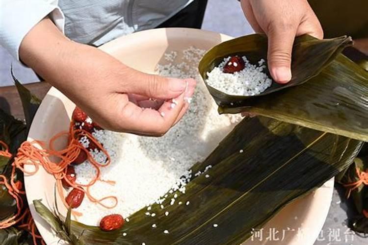 端午节包粽子作文 端午节包粽子的范文